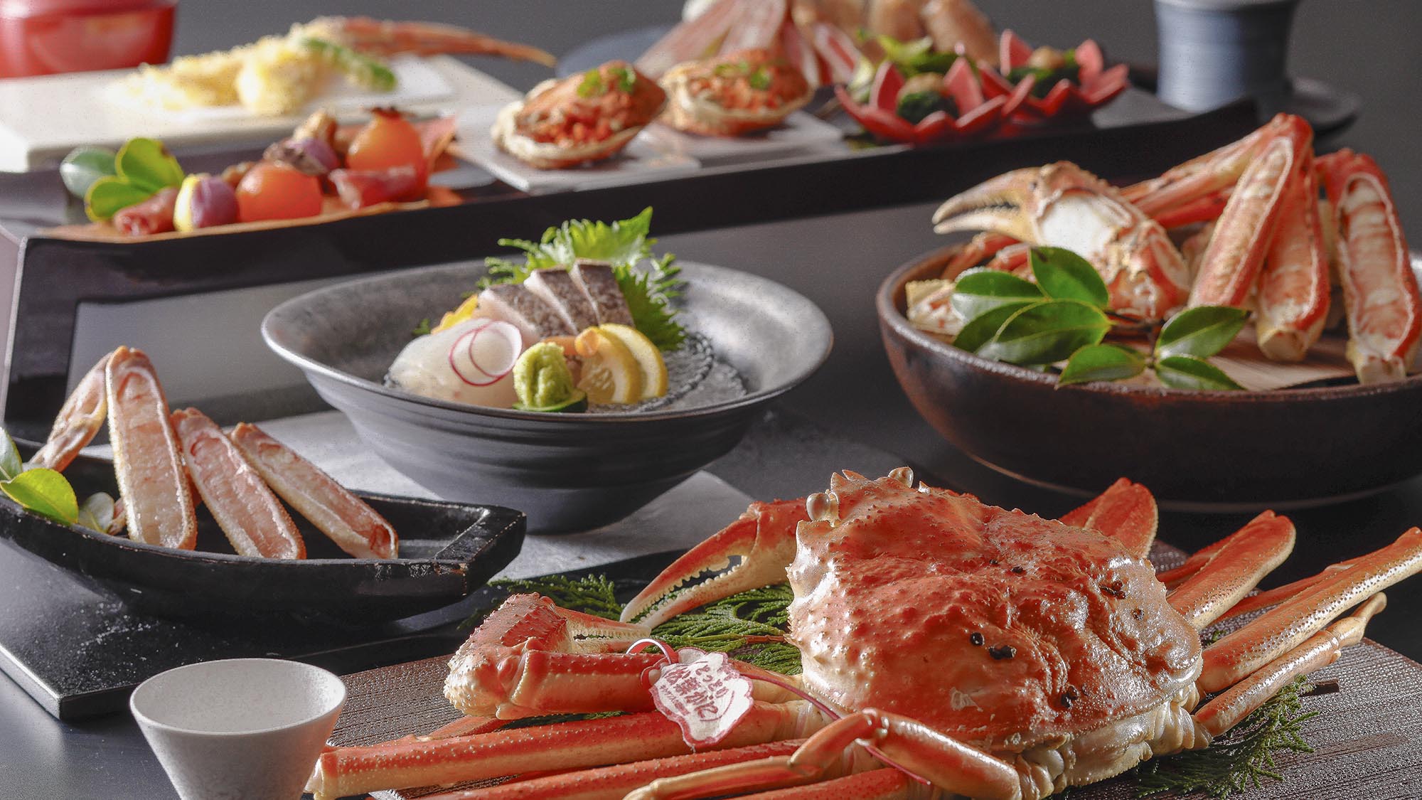 山陰松葉蟹はお一人様に半身　※タグ色は仕入れ漁港により異なります