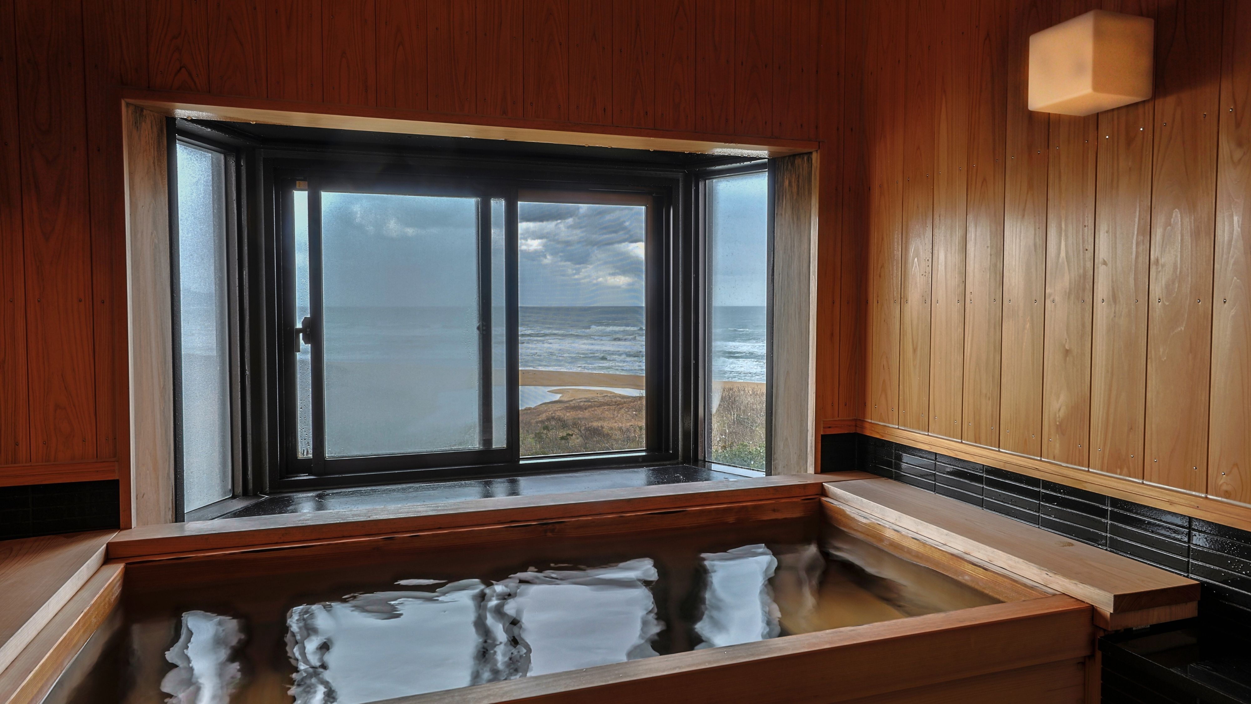 【海景・最上階】温泉展望風呂付 船首和室（3階）