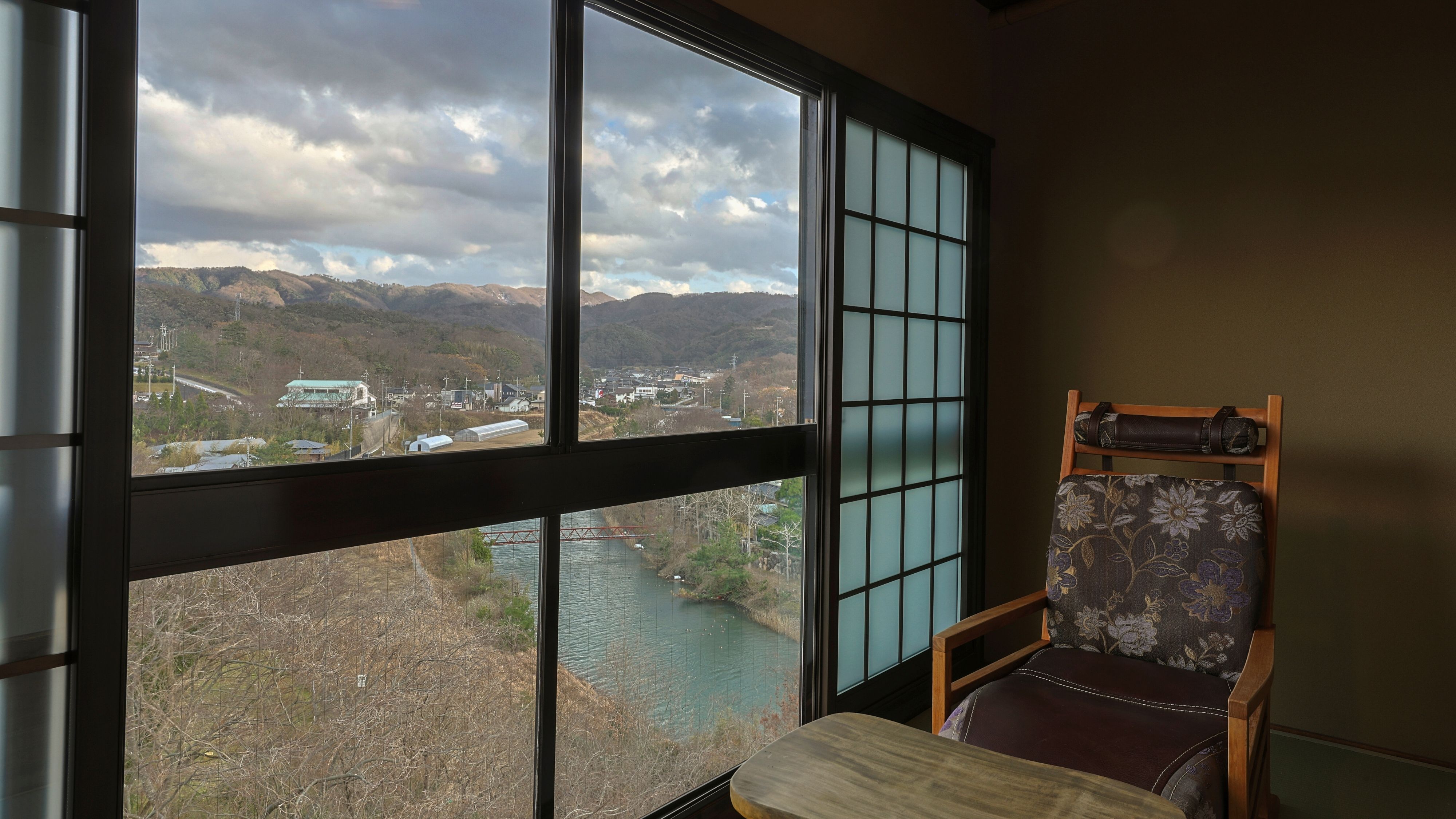 【山景】川側和室（2・3階）
