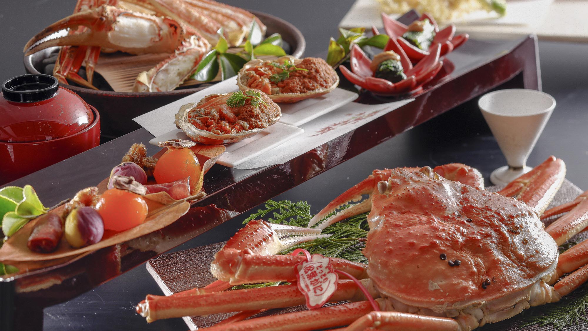【夕食・冬】山陰松葉蟹付カニ会席［一例］