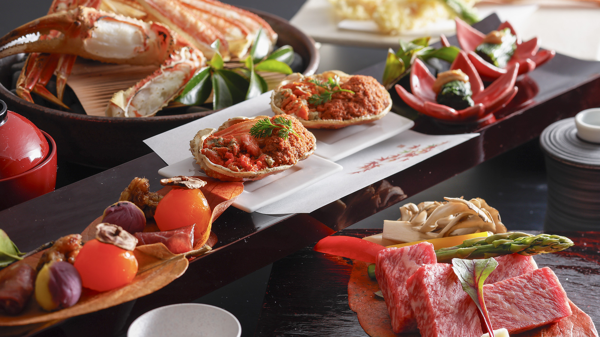 【夕食・冬】黒毛和牛付カニ会席［一例］