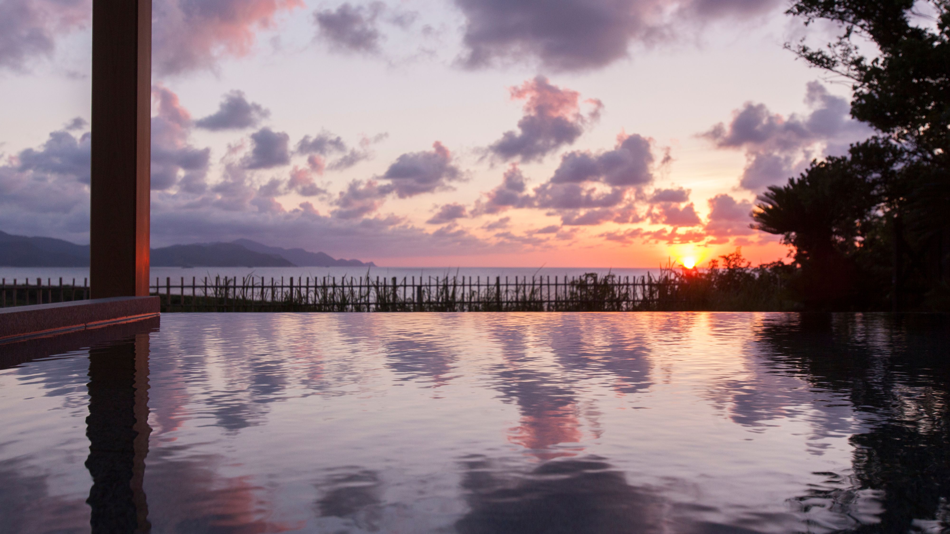 【大浴場】インフィニティ露天風呂　－夕日ヶ浦温泉－　男女入替制　