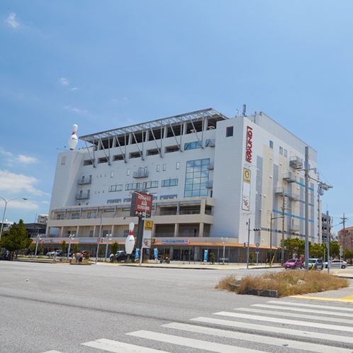 ラウンドワンスタジアム 沖縄・宜野湾店