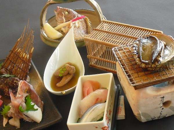 季節のお料理例～あわび踊り焼き～鮨