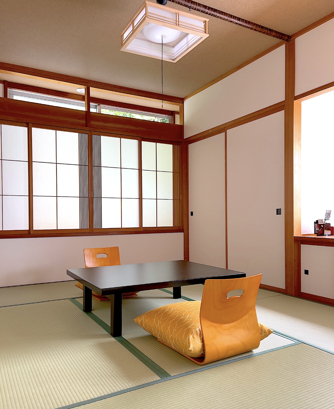 山側6畳 トイレ付き 萩の間