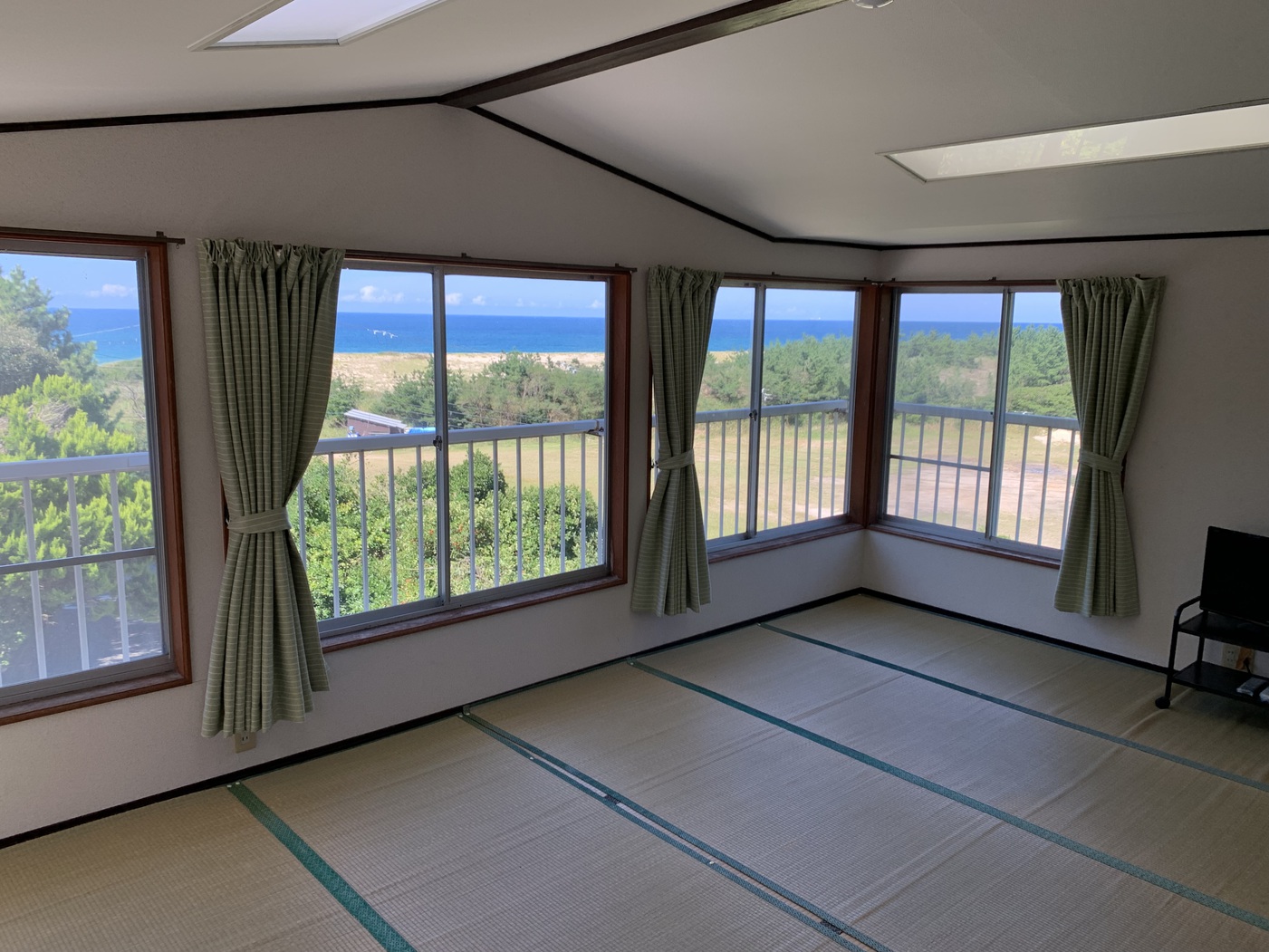 海側１２畳のお部屋