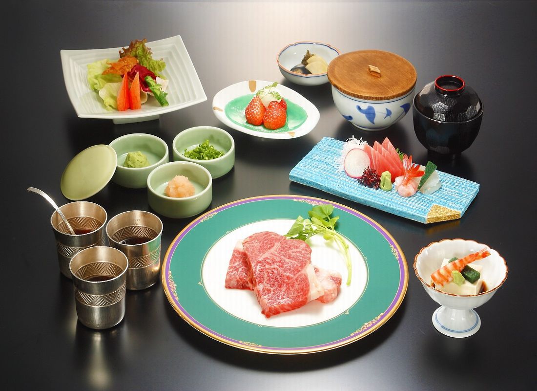【2食付き】日本料理「四季」限定メニュー『米沢牛ステーキコース』×『海老名の朝食』