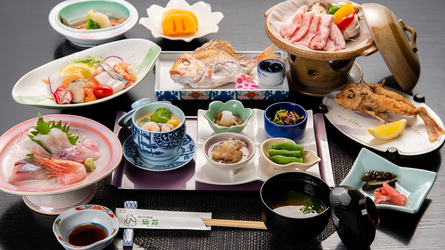 【ご夕食一例】スタンダードプラン／日本海で獲れた海の幸をはじめ、庄内の食文化に触れる会席料理。