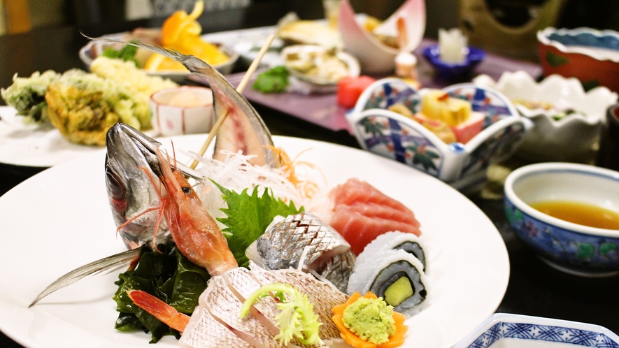 *【ご夕食一例】／自然豊かな日本海で穫れた海鮮をご提供致します。
