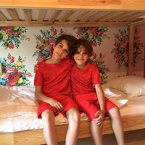 *ファミリールーム一例／スウェーデン製の2段ベッド。子供たちは2段ベッドで楽しくお泊まり♪