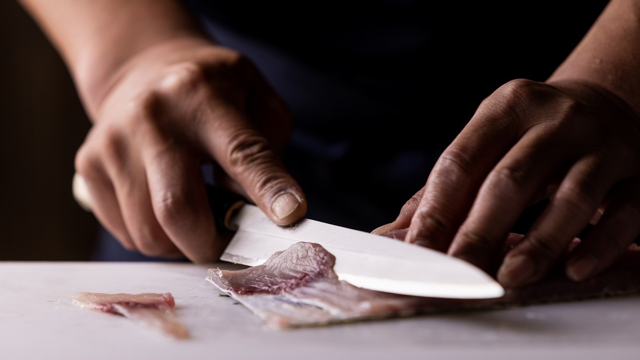 一刀一刀に込められた、料理人の技と心