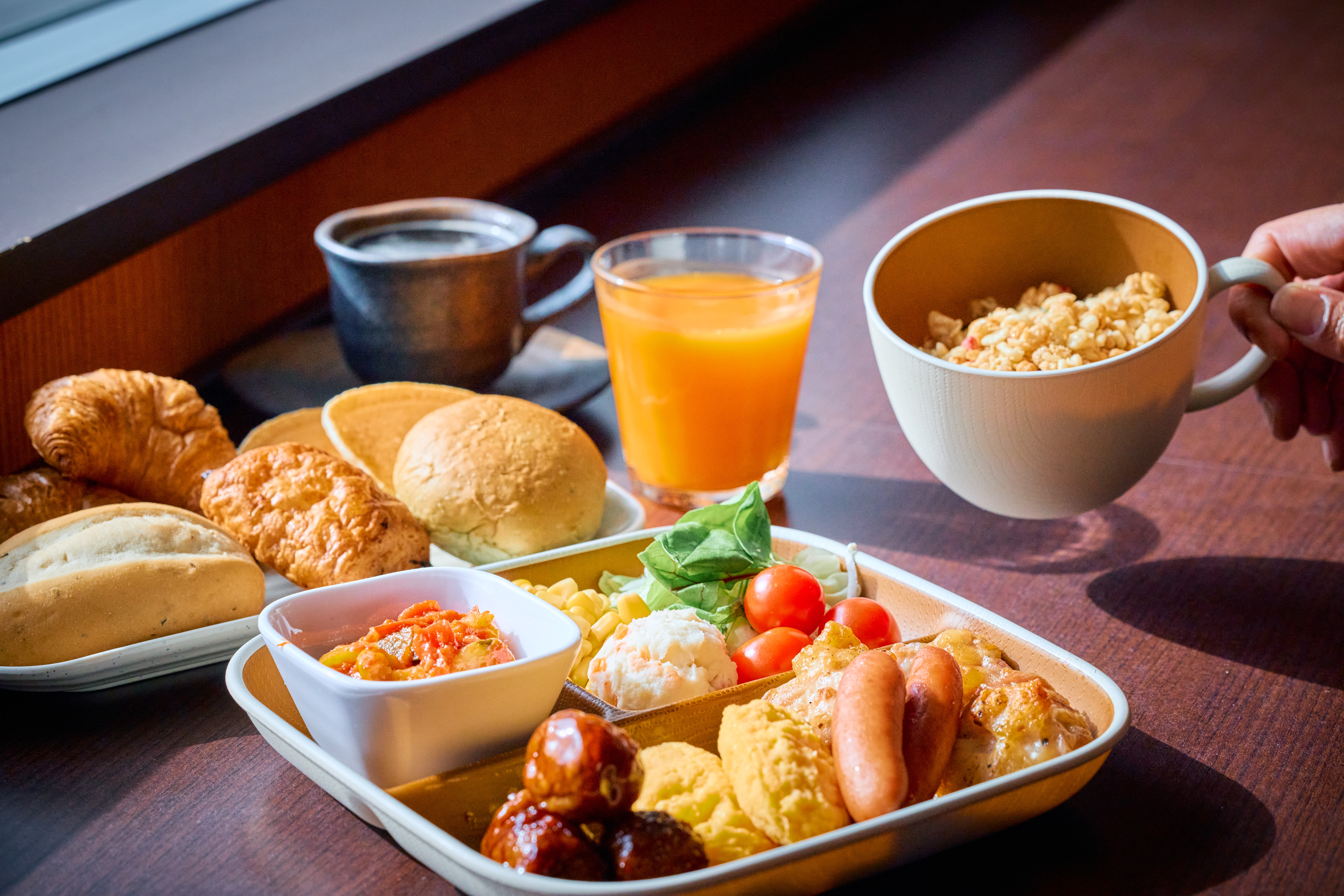 朝食の盛り付け例