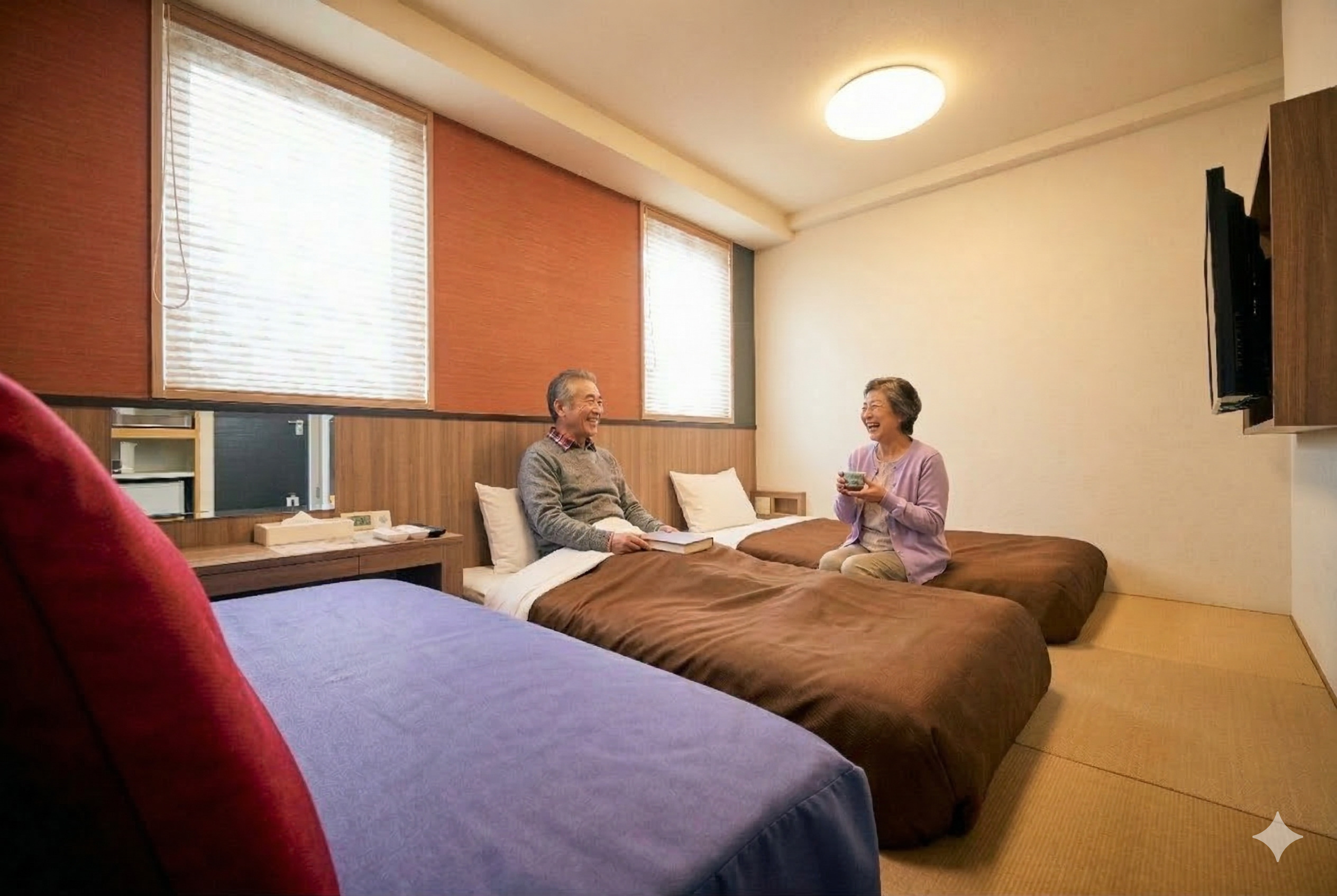 ツインルームは、比較的ご高齢のご夫妻にも人気のお部屋。ソファの上で寛いでいただくこともできます。