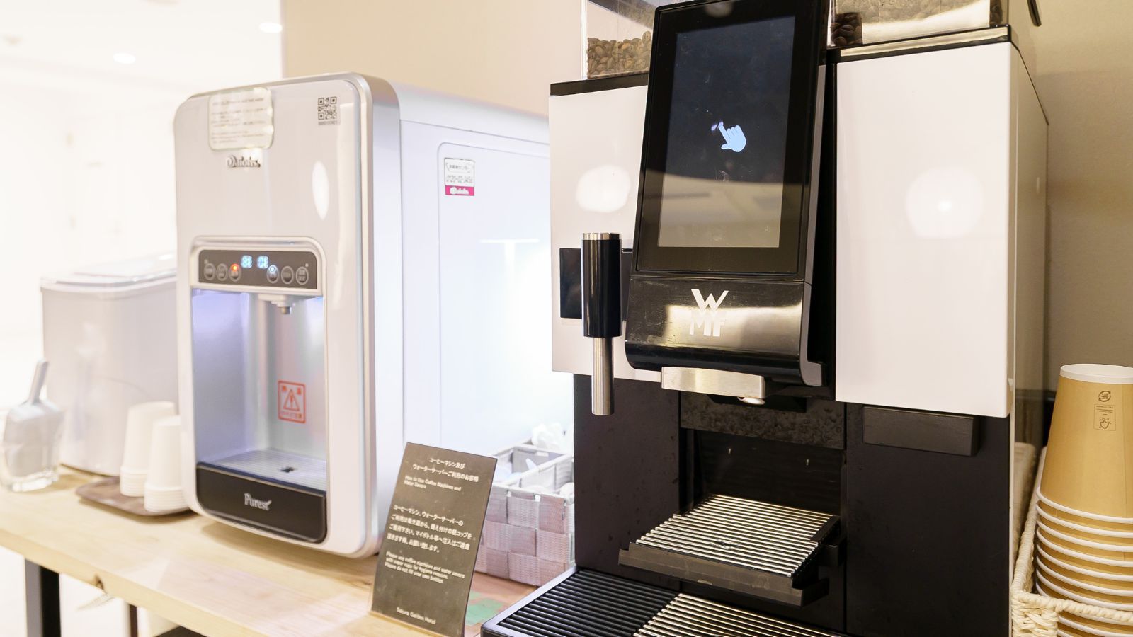 1階フリーラウンジ｜フリードリンク