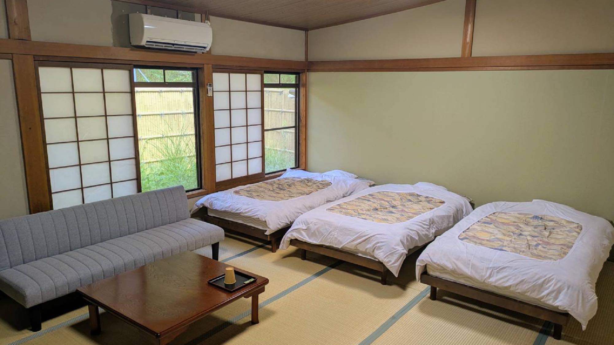 本館モダン和洋室（バス・トイレ共有）