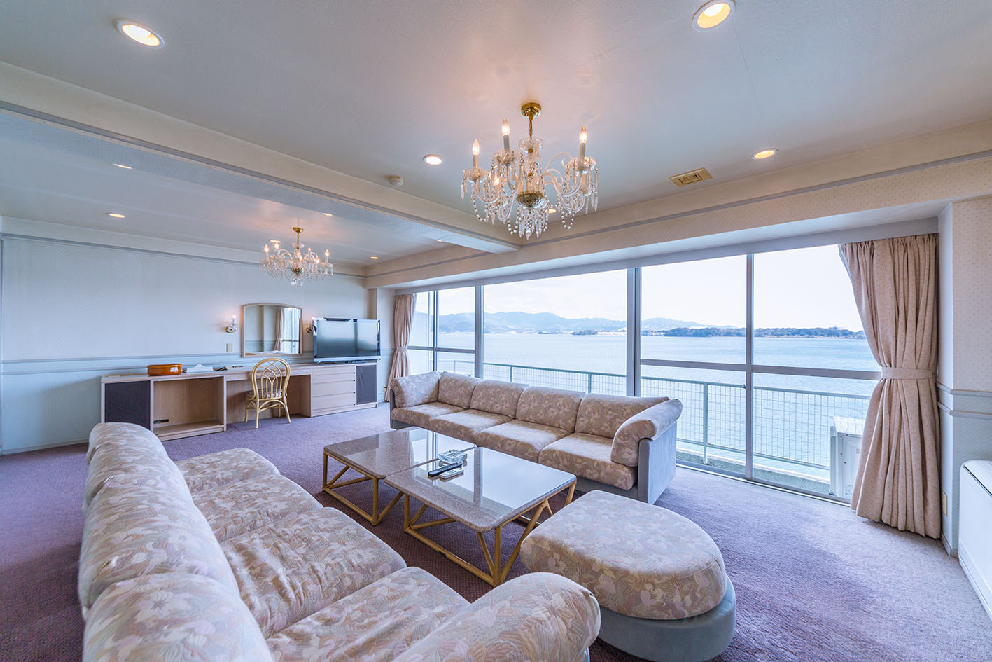 ロイヤルルーム