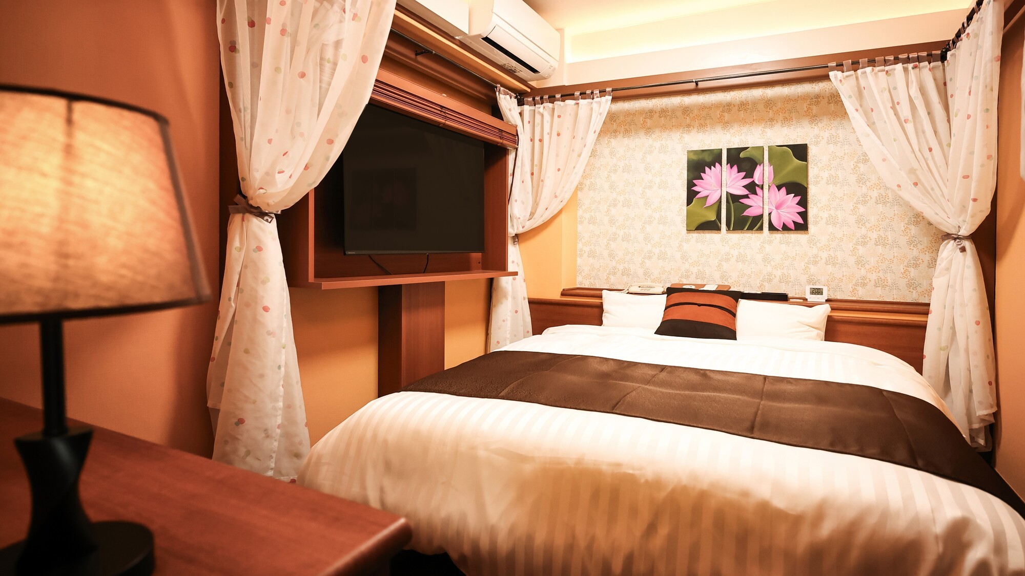 デラックスオリエンタルルーム（洋室）