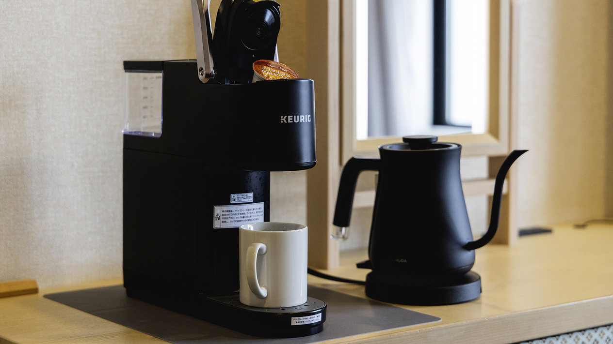 【プレミアムダブル/ツイン】淹れたてをいつでも楽しめるコーヒーメーカーをご用意しております。