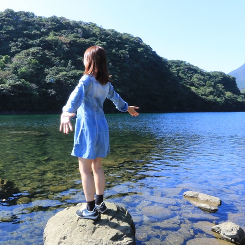 【安房川】宿のすぐ側！広い河口から両側に迫る深い谷まで屋久島の大自然を堪能できます