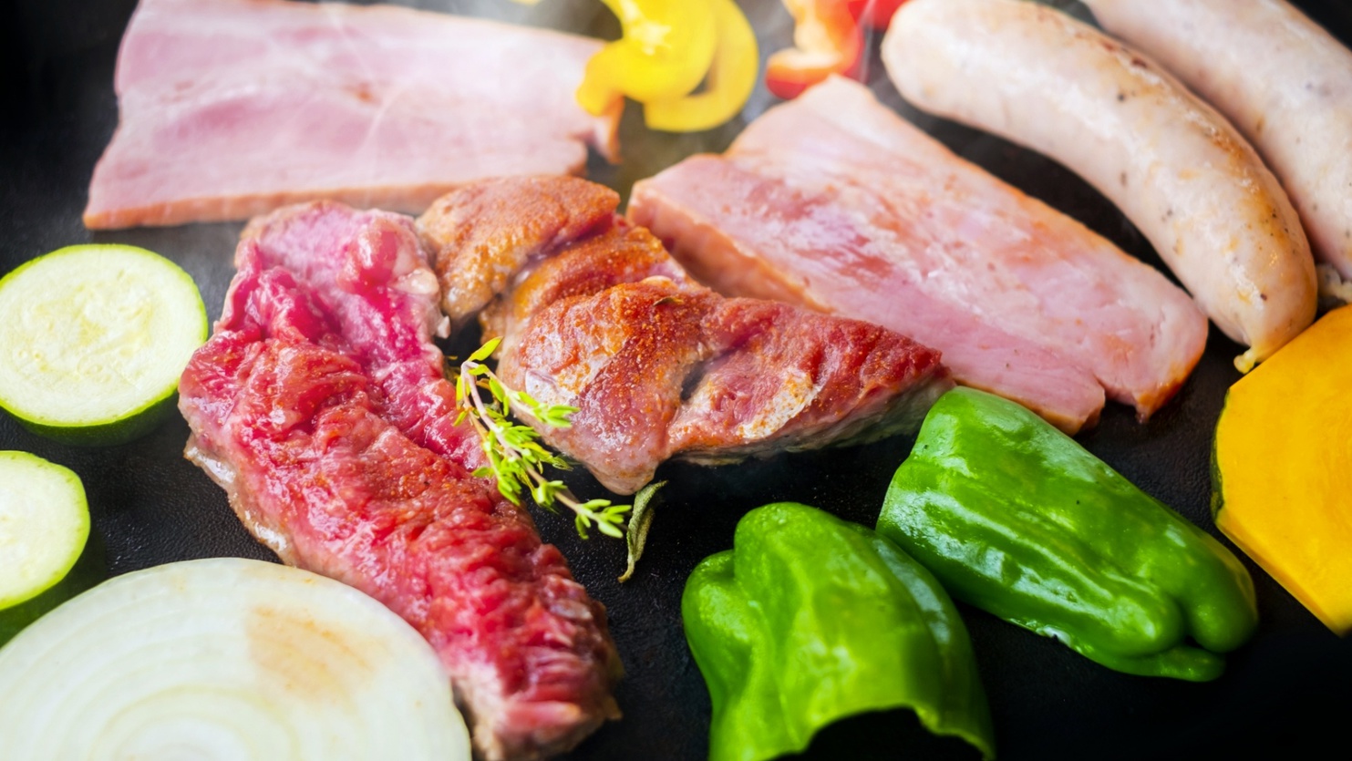【貸別荘・バーベキュー】アウトドアと言えばやっぱりコレ！富士の麓でお肉をジュージューBBQ！