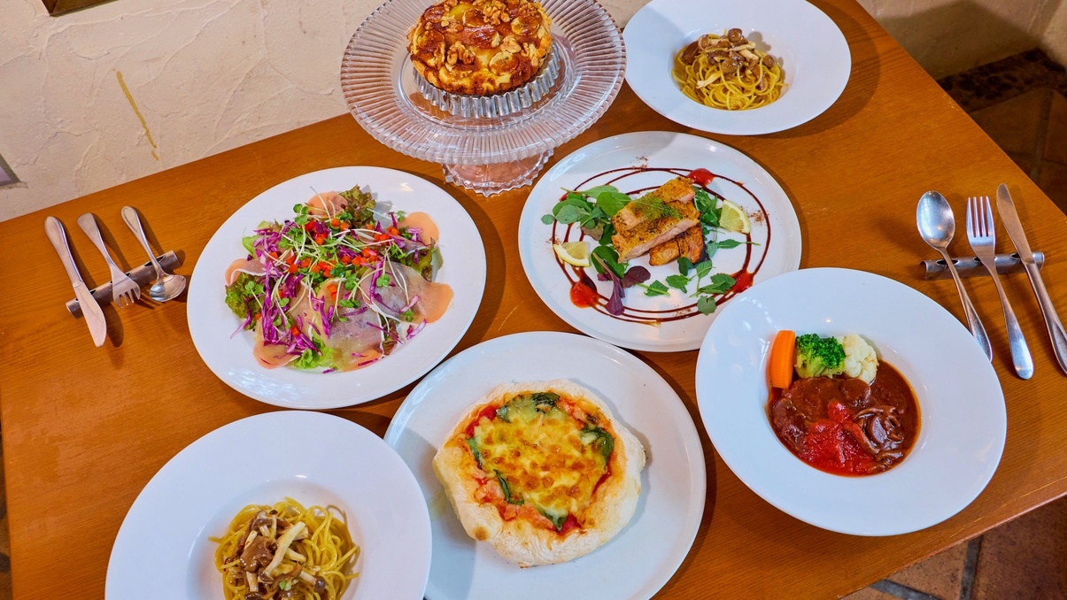 【貸別荘・カジュアルイタリアン】天然酵母ピザ＆パスタ＆フルーツタルト1ホール！富士の麓で自由気まま旅