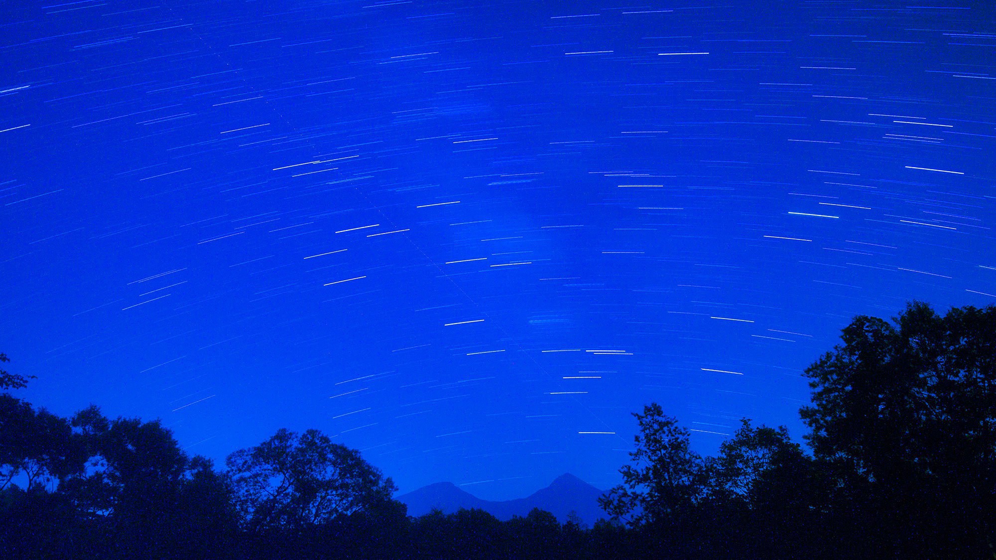 【満天の星空】夜には綺麗な星空が広がります。