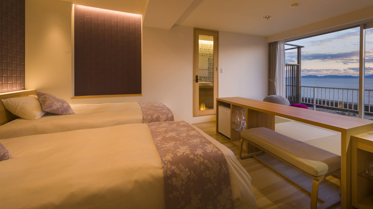 【２室限定　露天風呂付き和モダン　スイート】夕焼け、朝焼けの美しい三河湾の風景をお楽しみいただけます