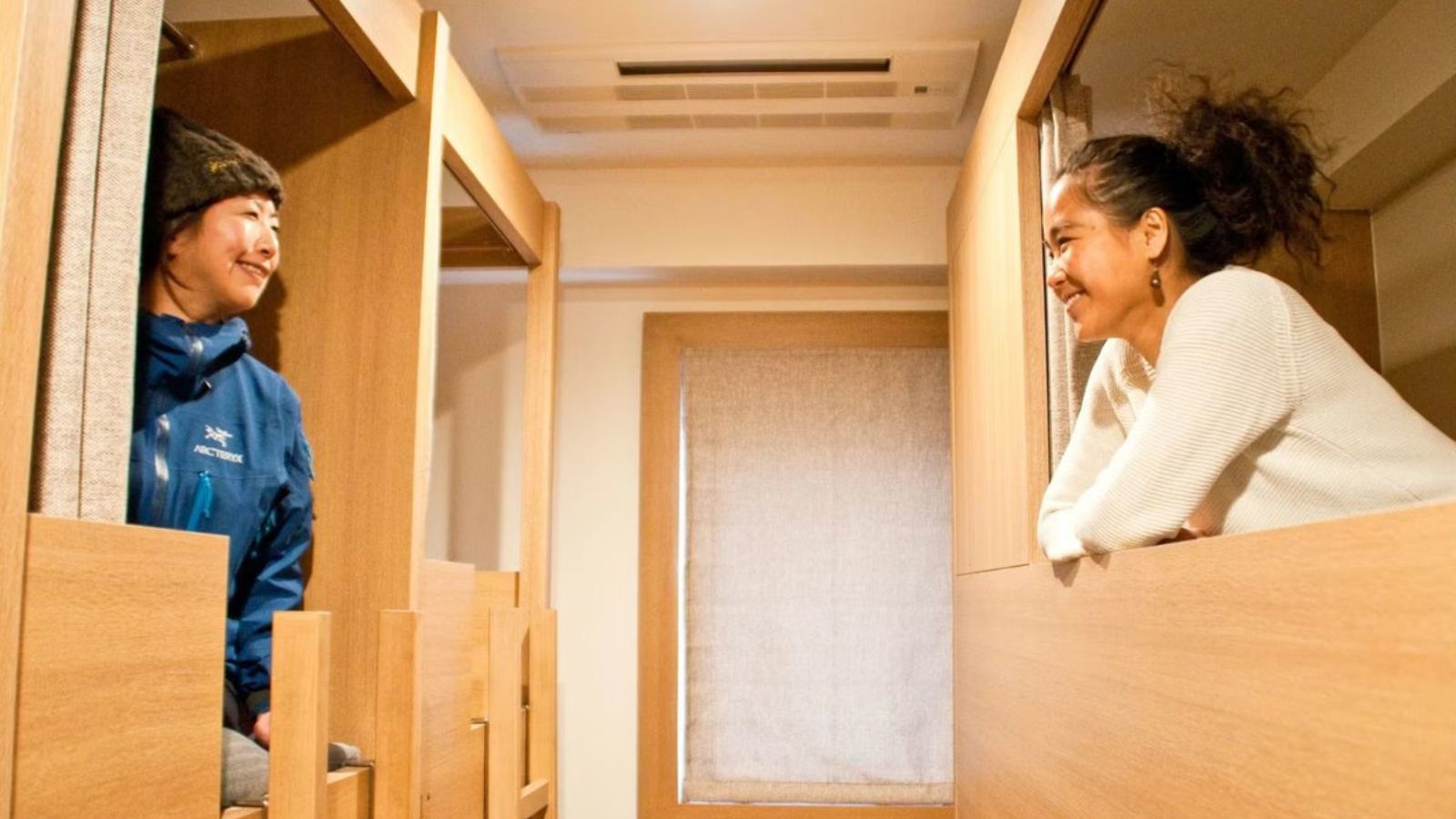 ２段ベッド４台、定員８名のお部屋です。