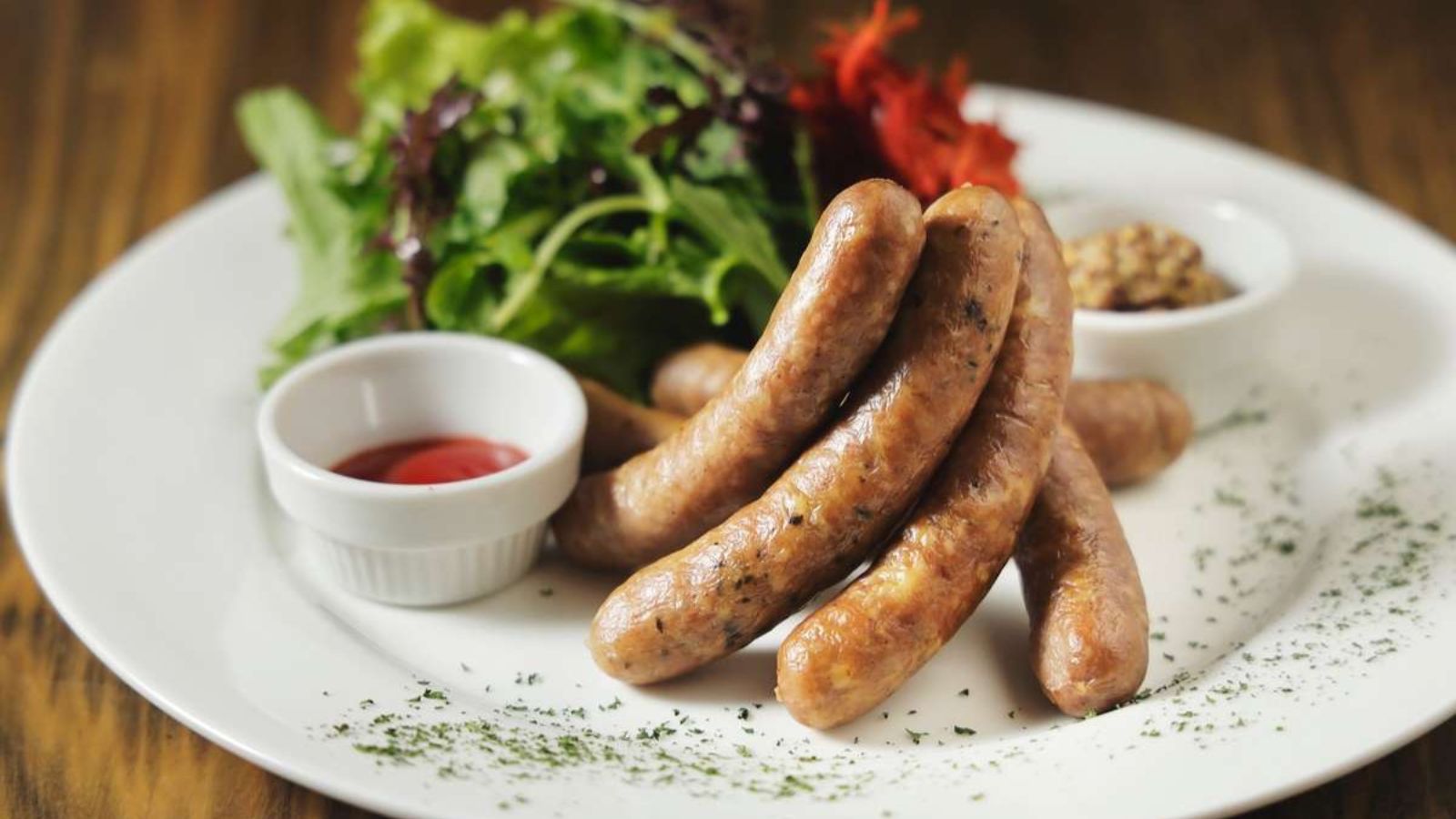 源ファームさんのソーセージを盛り合わせました。