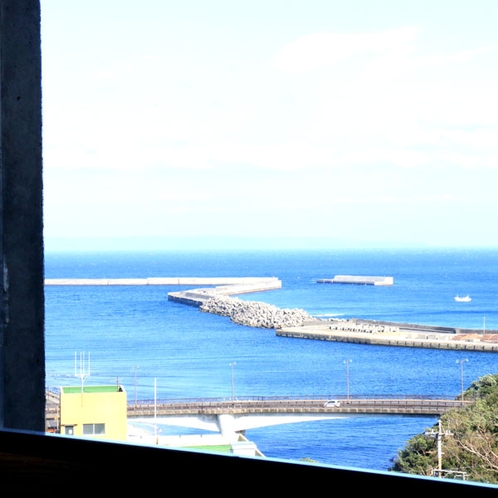 【お部屋】高台に建っていますので晴天なら隣の種子島まで眺めることもできます！