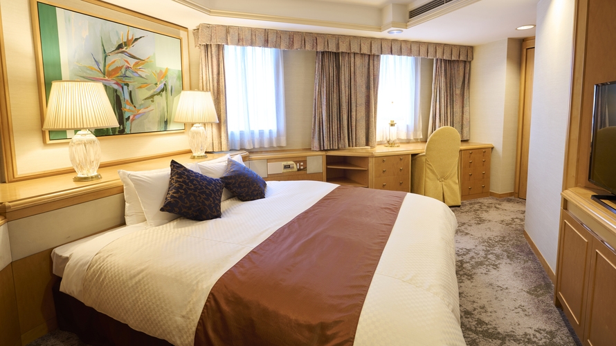 【アゼリアスイートルーム／70平米】ラグジュアリーな空間で至福のホテルステイ（朝食付）