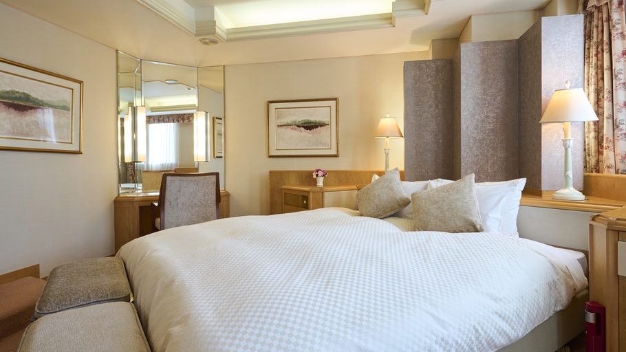 【ローズスイートルーム／48平米】ワンランク上の優雅なジュニアスイート（朝食付）