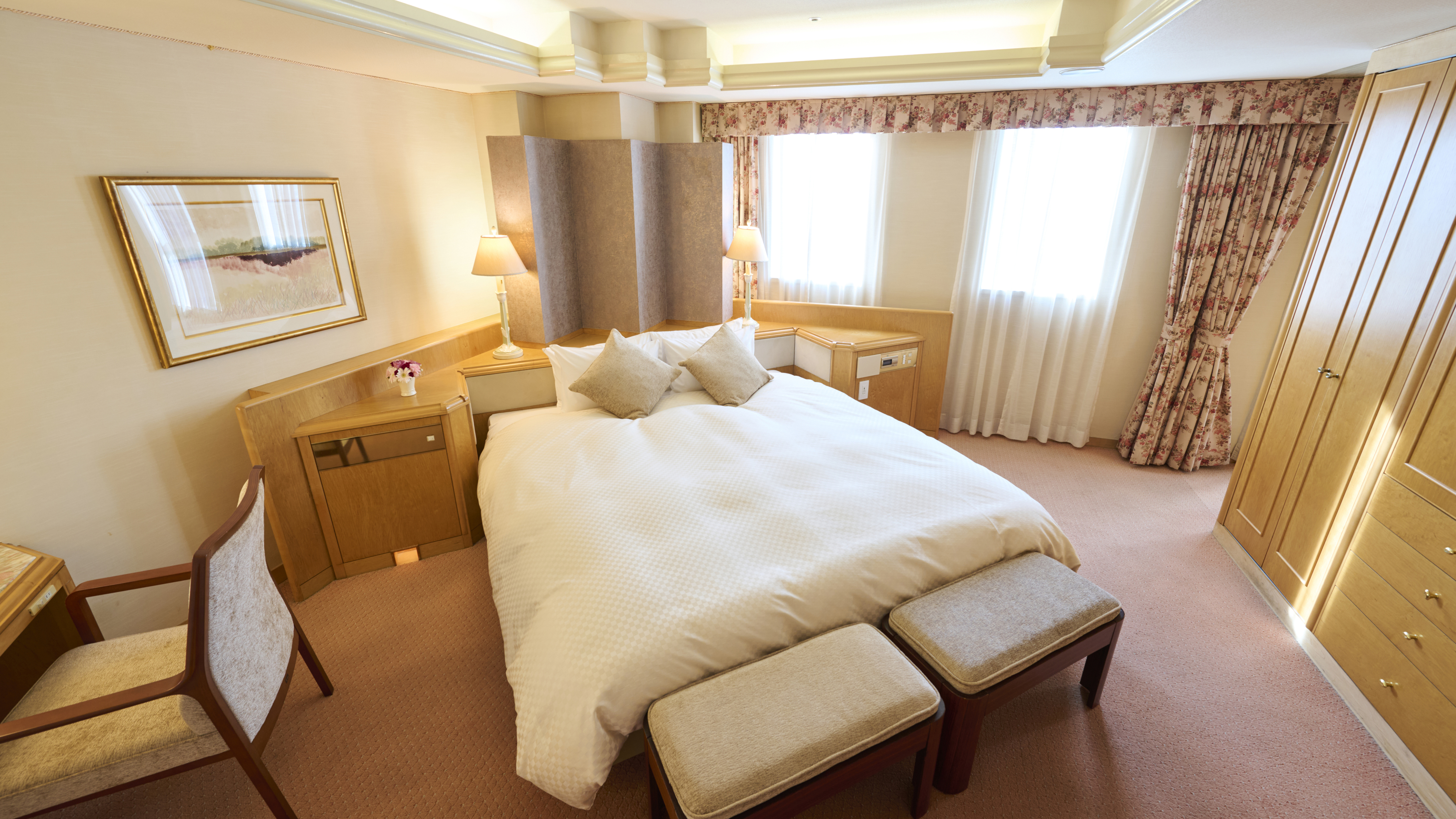 ローズスイート（ベッドルーム）／48㎡【最上階】