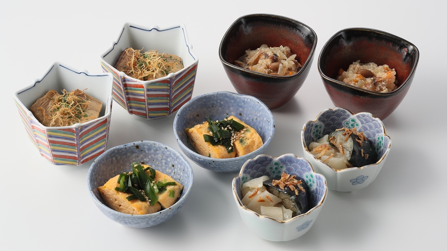 【朝食】栃木県の郷土料理～しもつかれ、モロの煮付け、宇都宮焼きそば、ニラ入り出汁巻き玉子など～