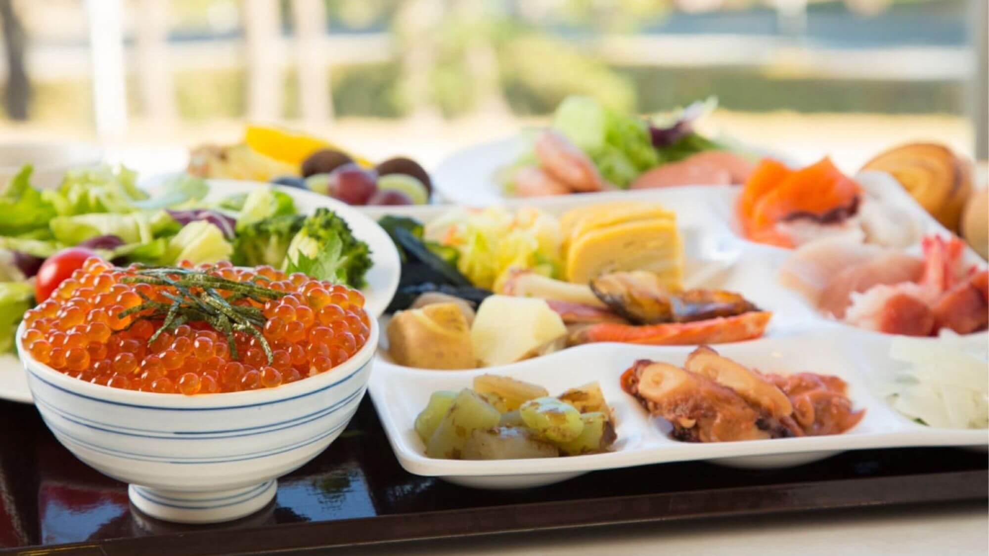 【朝食】鮮度抜群のお刺身＆いくら丼をバイキングで心ゆくまで！