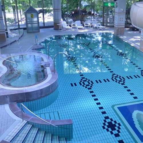 プール＊正方形