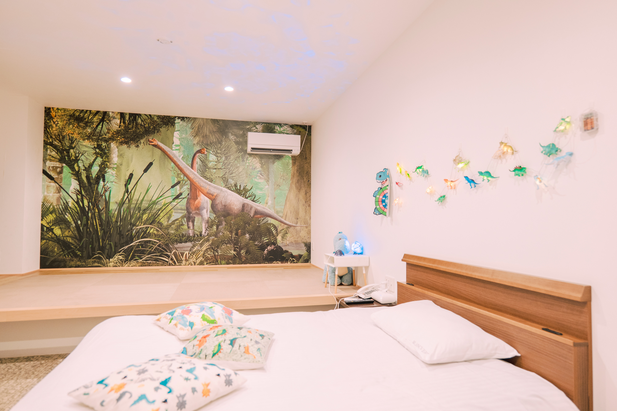 新館和洋室-ブラキオサウルスルーム