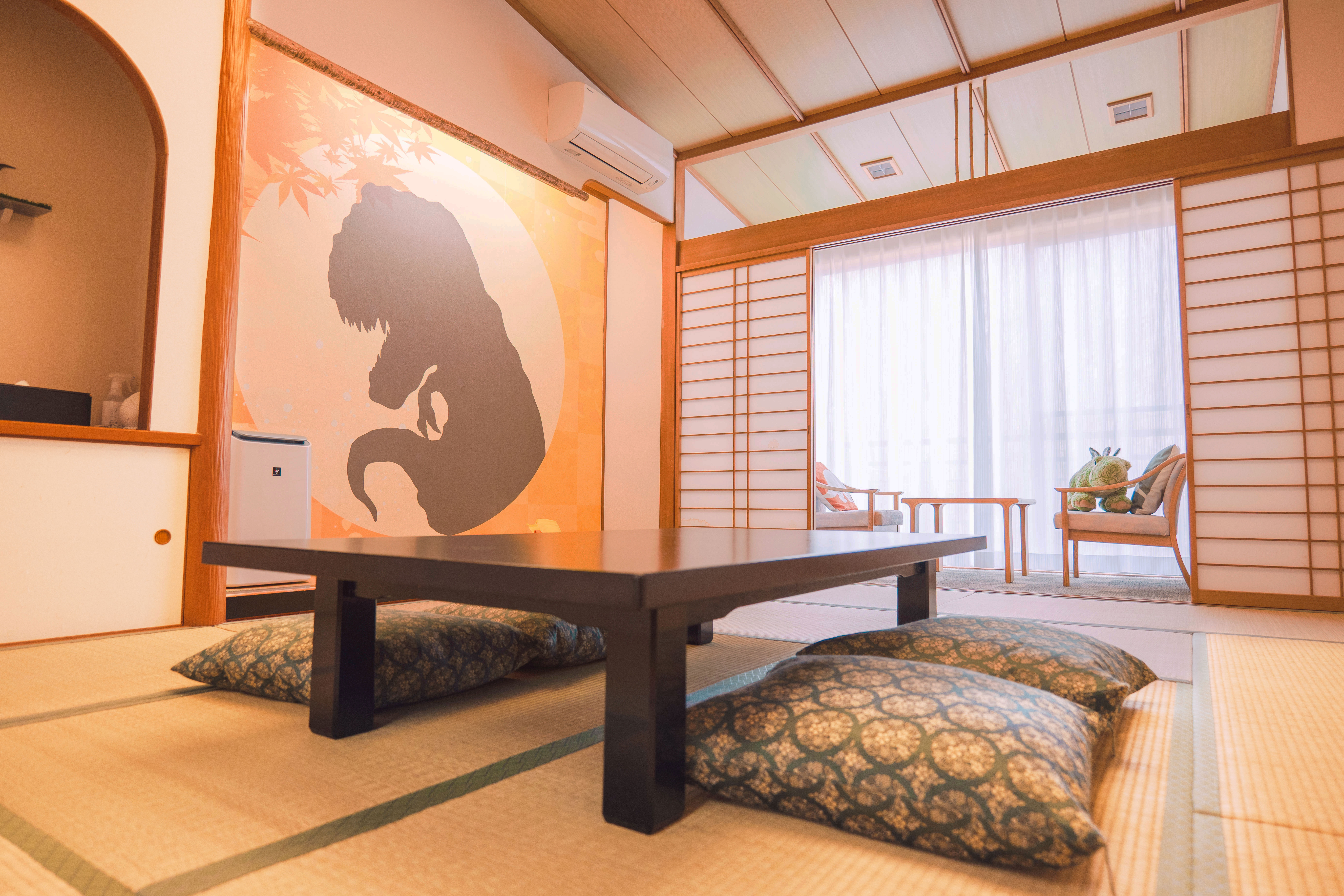 本館和室-ティラノサウルスルーム