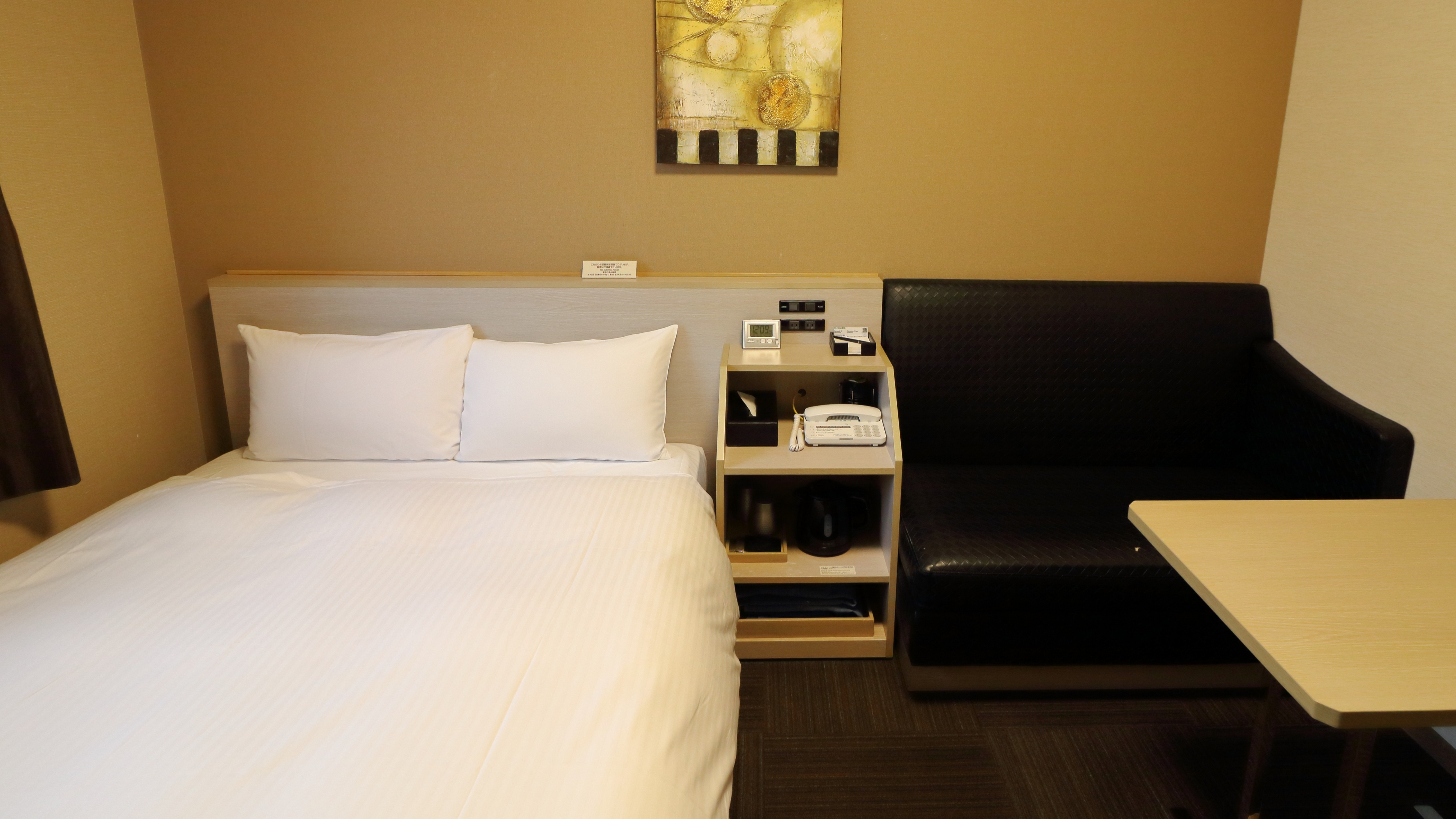 スタンダードセミダブルルーム2