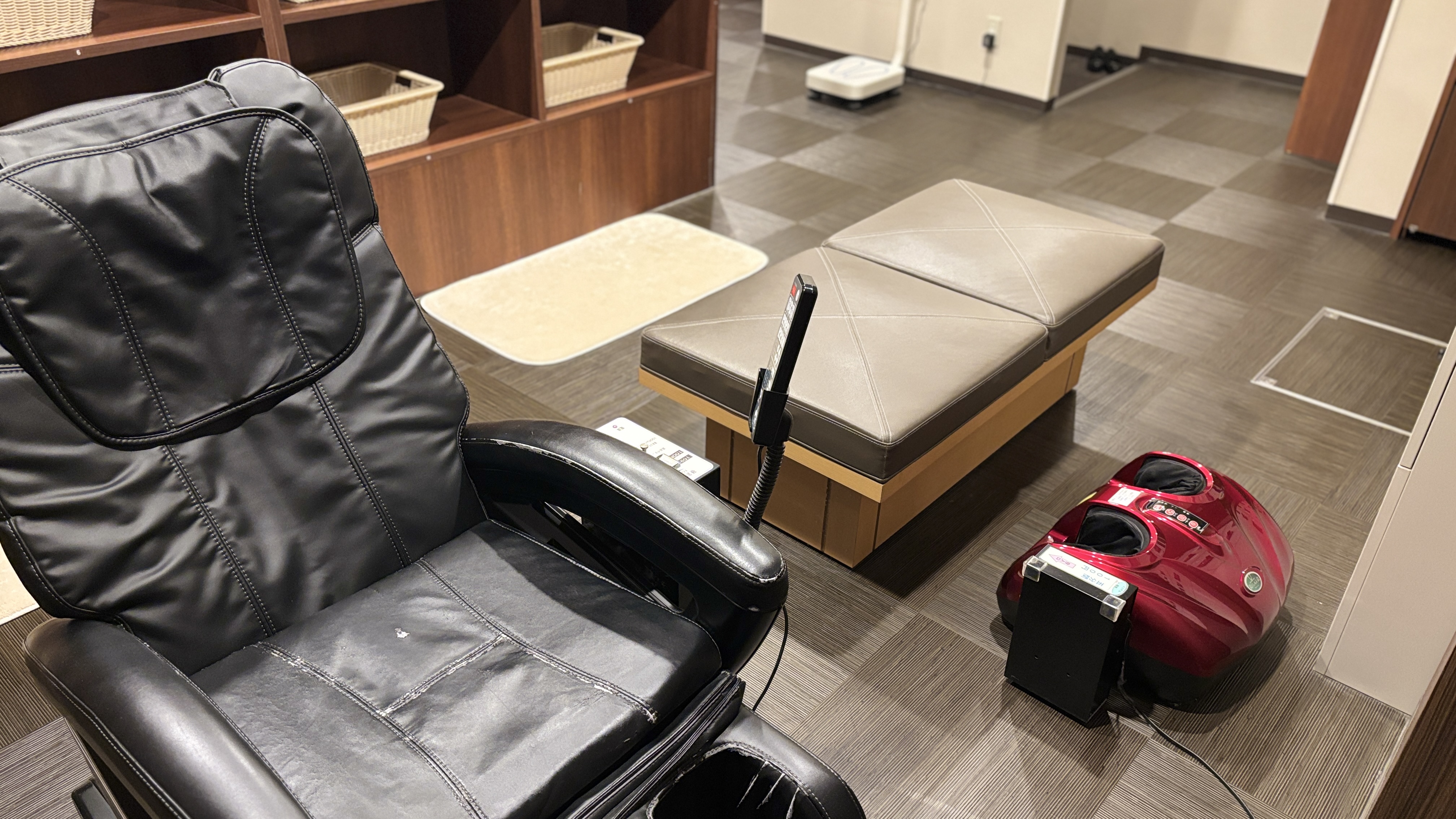 ・男性大浴場　「マッサージチェア」