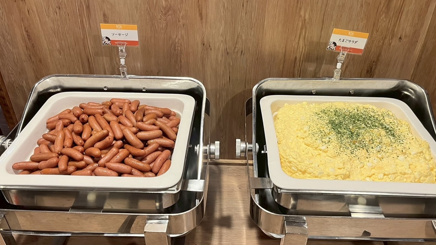 ・朝食　（無料バイキングサービス）