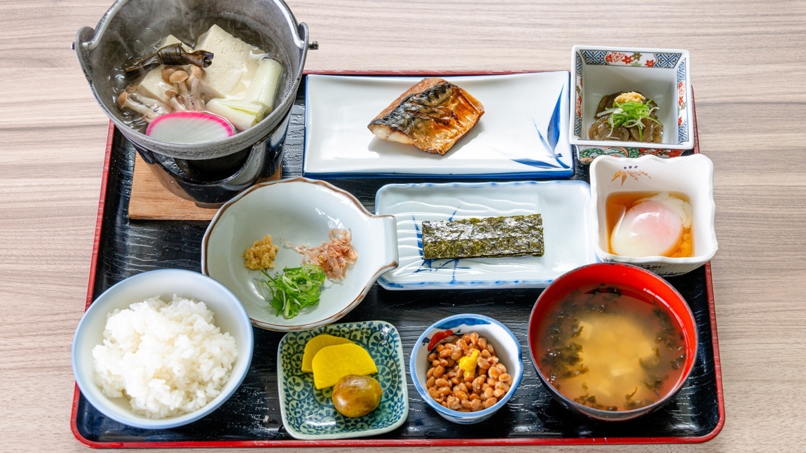 【連泊×早期予約60日前】夕朝食付が15％OFF｜展望風呂から朝日を望み 美味しい食事に癒される島旅