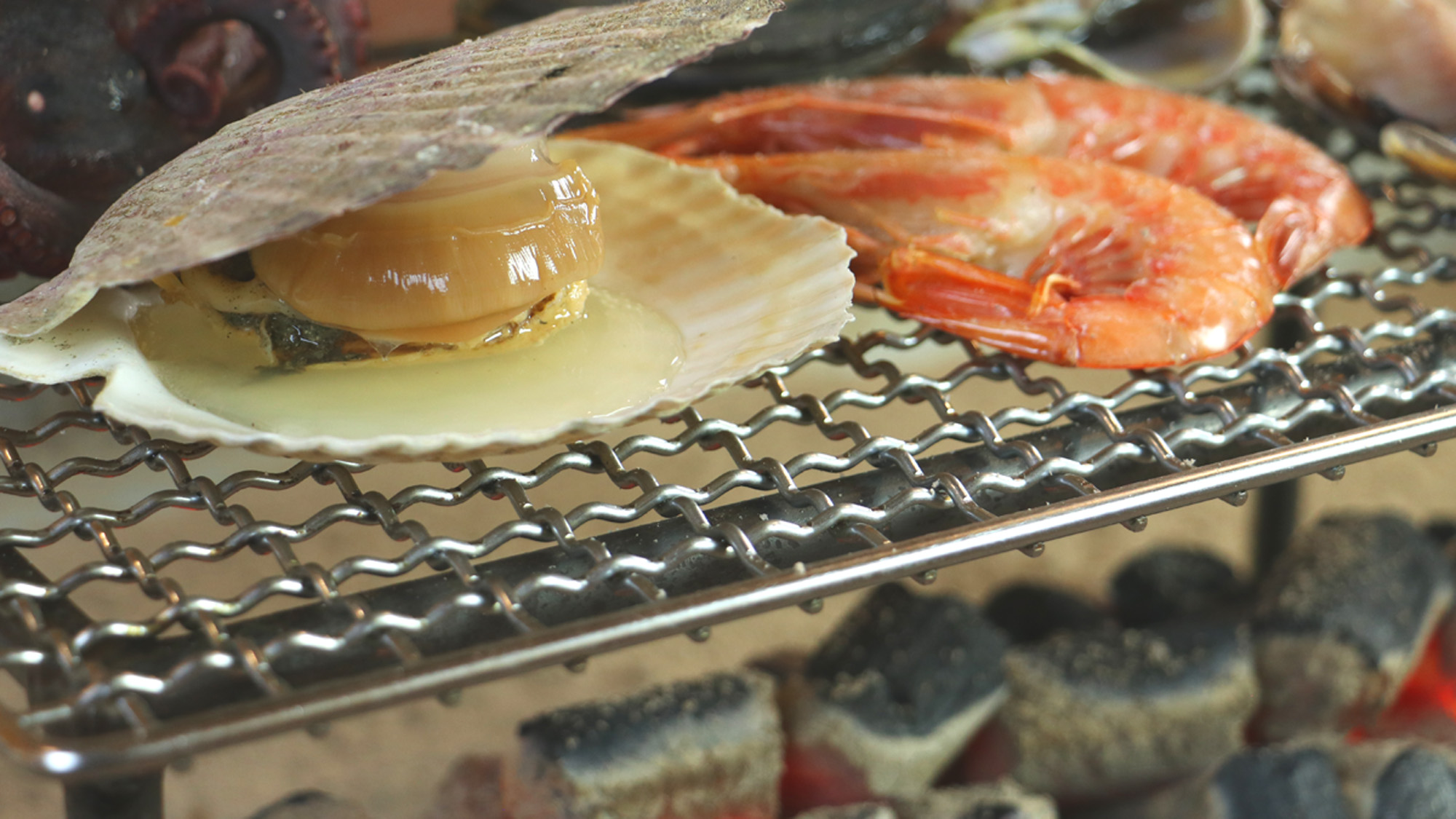 ＃【お食事】炭火で焼いた新鮮な食材を焼きたて熱々でお召し上がりください