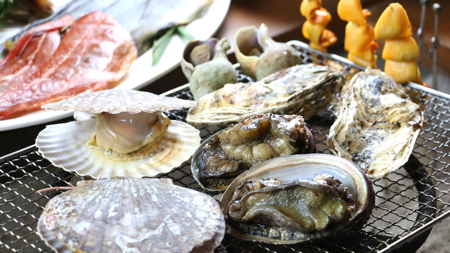 ■【お食事】旬の海の幸・山の幸を使用したお食事をご用意いたします。　　　　