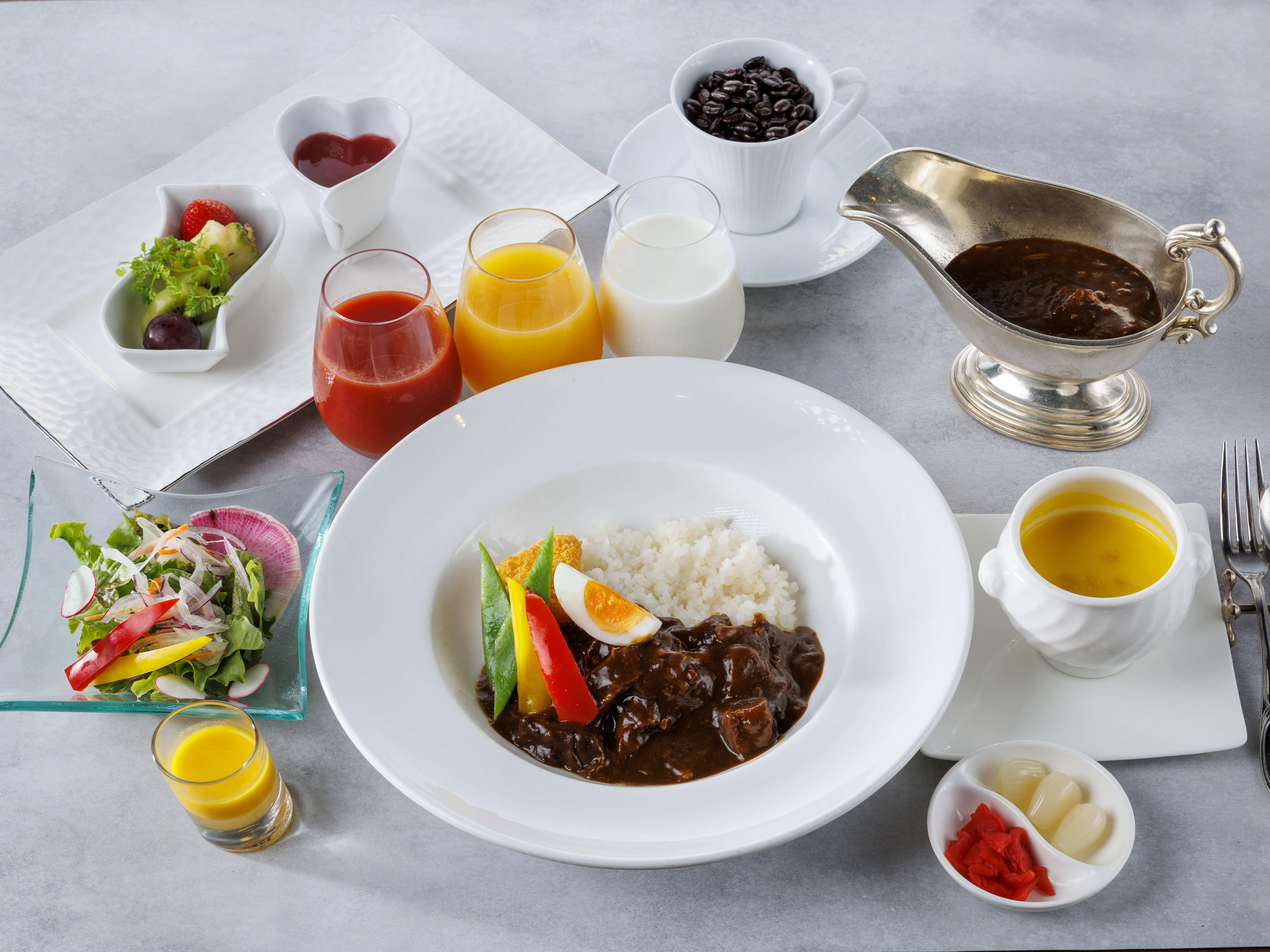朝食 朝カレー（2025年3月～）