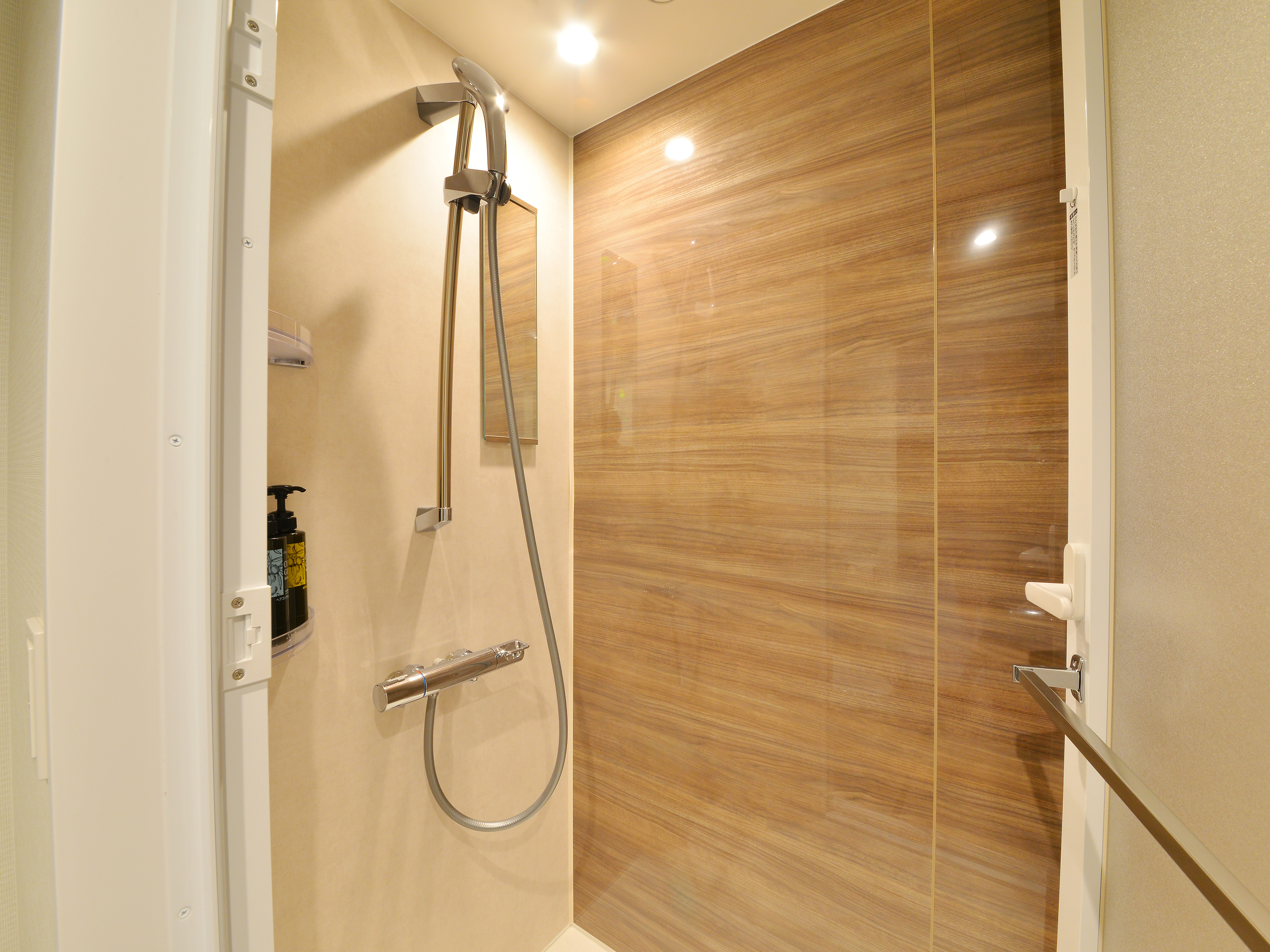 シャワーブース