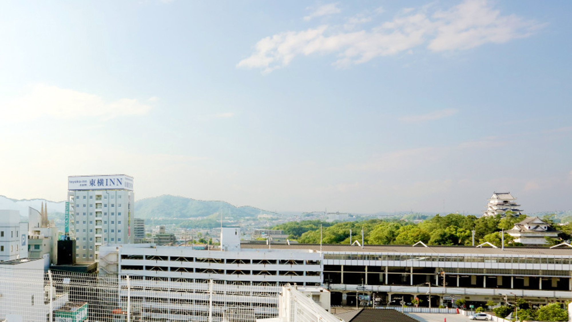 ホテルと福山城