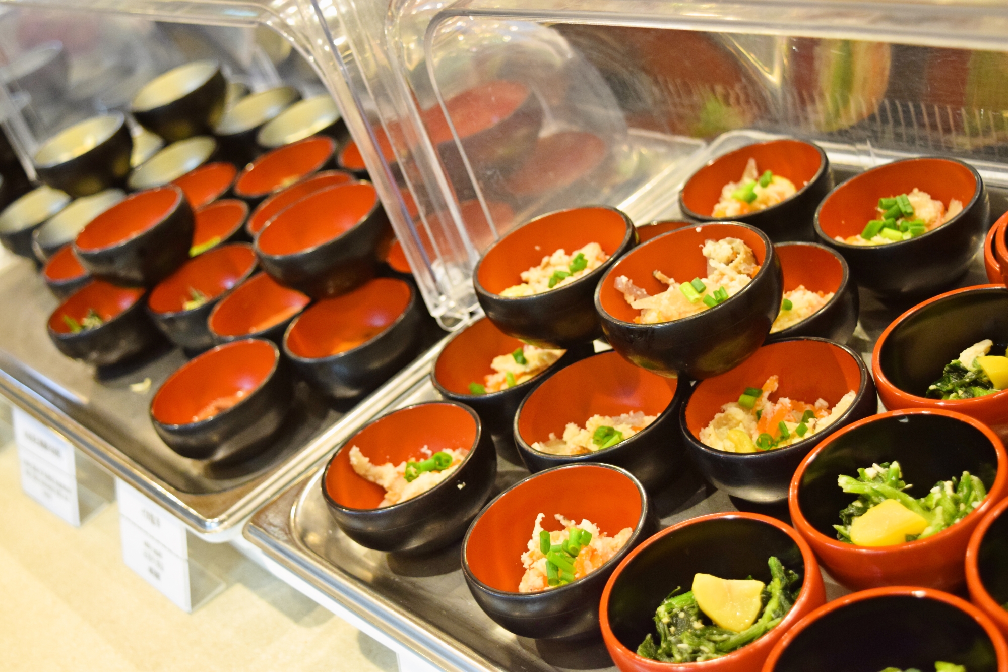 ◆豊富な種類の小鉢バイキング◆（※イメージ）　食べやすい一口サイズでご用意しております♪