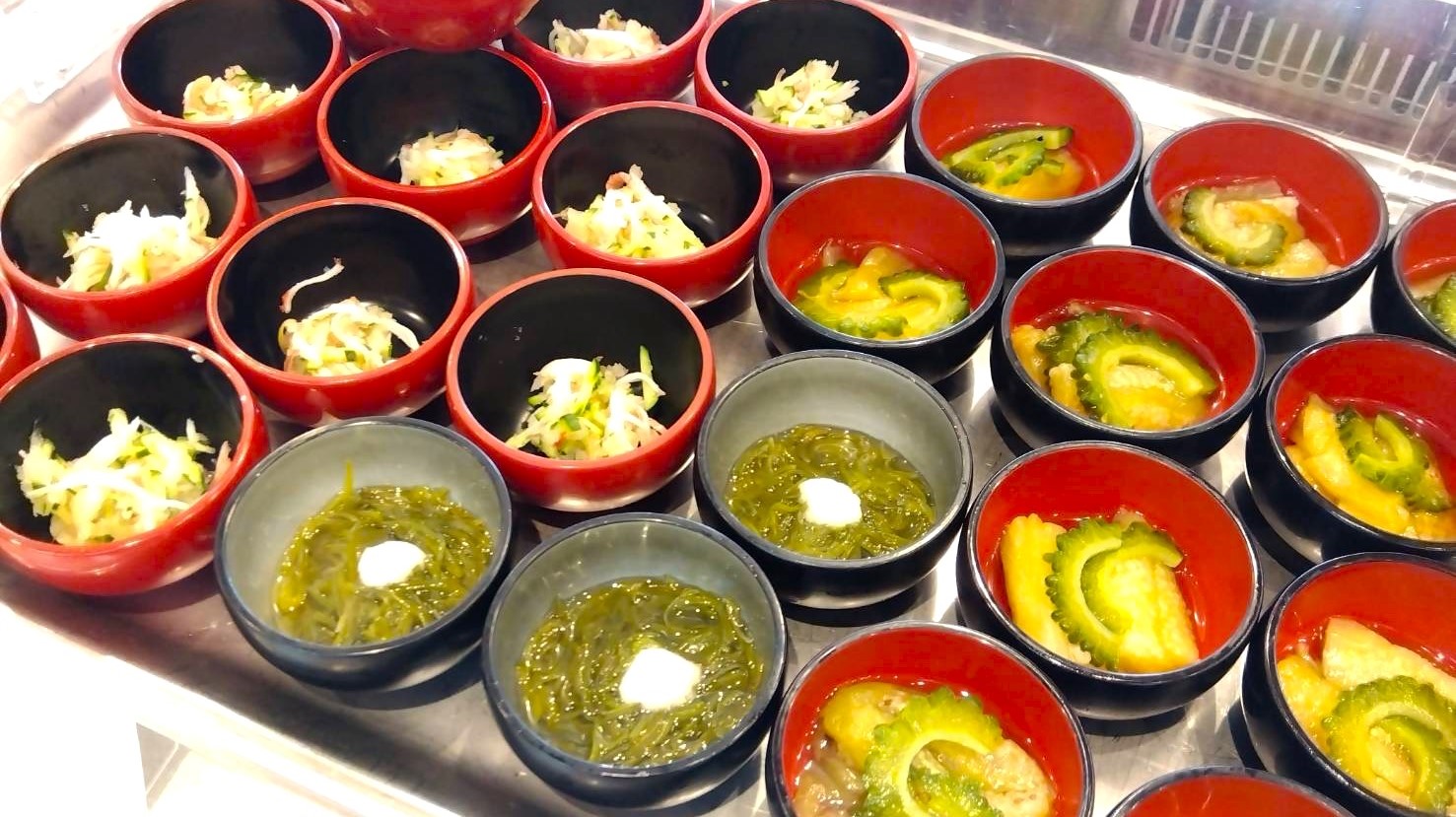 ◆豊富な種類の小鉢バイキング◆（※イメージ）　食べやすい一口サイズでご用意しております♪