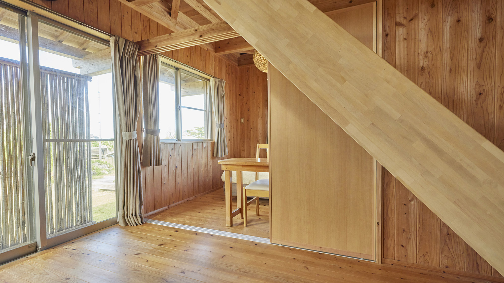 【直前割／スタンダード】直前の予約をお得に！赤瓦の木造癒しの伝統的な琉球家屋にのんびりステイ